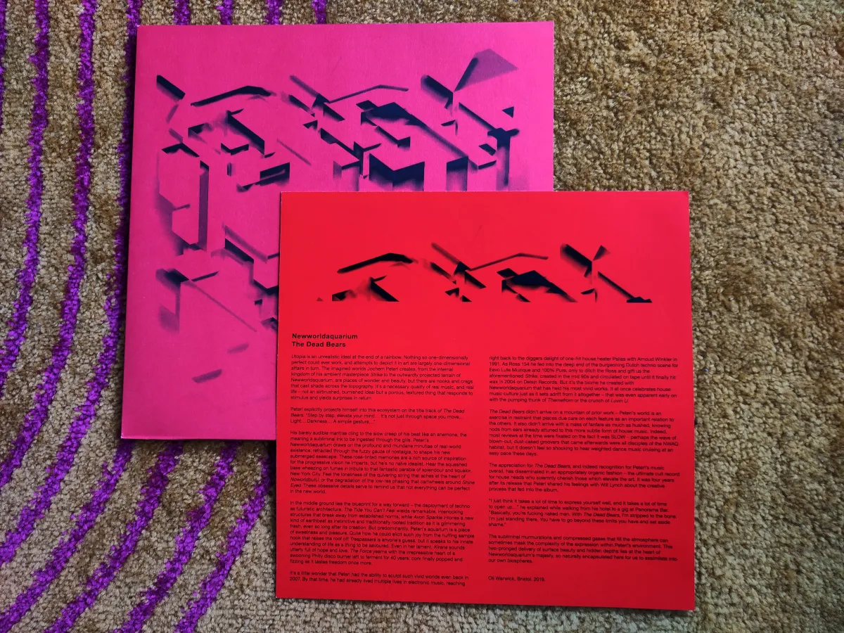 Delsin - Newworldaquarium - The Dead Bears 2019 reissue (1 of 2)